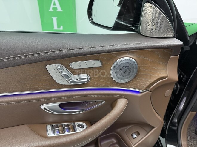 Mercedes E 220 d-13
