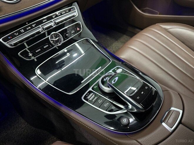 Mercedes E 220 d-15