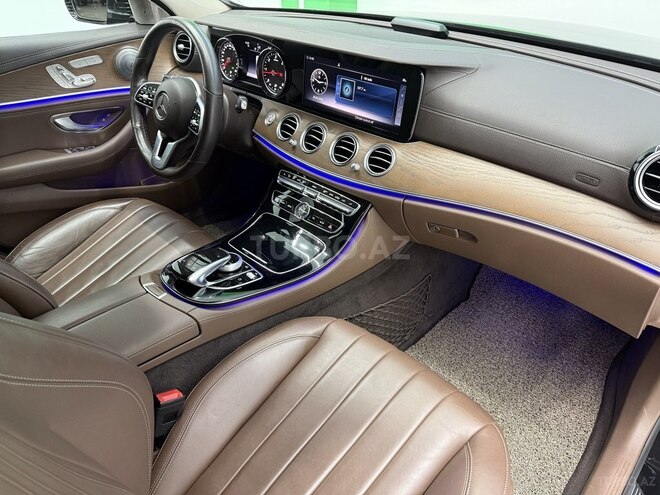 Mercedes E 220 d-10