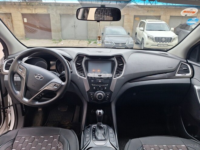 Hyundai Santa Fe-10