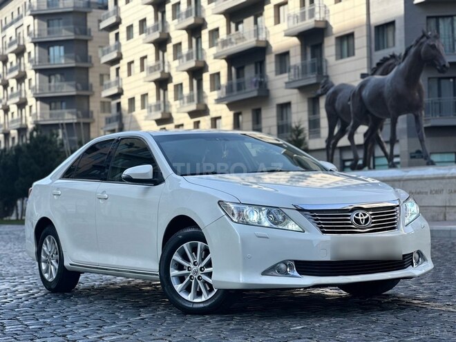 Toyota Camry-5