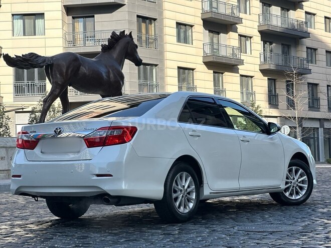 Toyota Camry-9