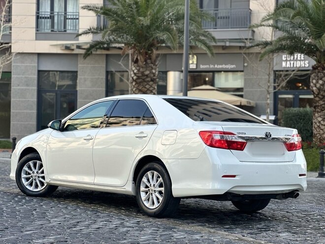 Toyota Camry-7