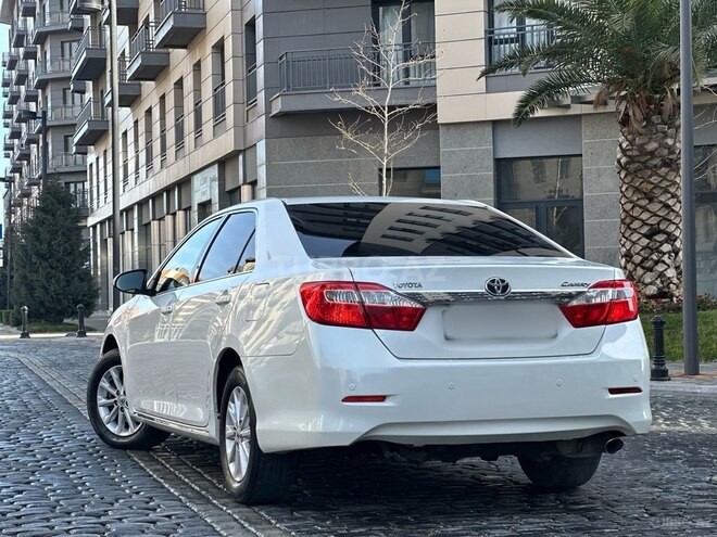 Toyota Camry-10