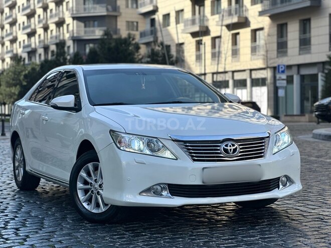 Toyota Camry-11