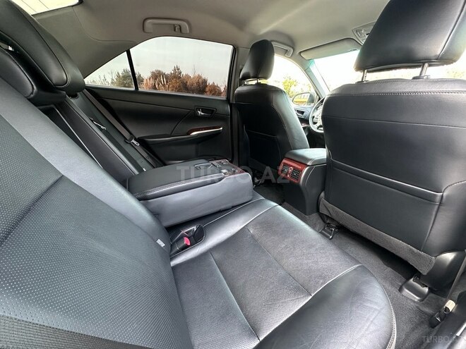 Toyota Camry-20