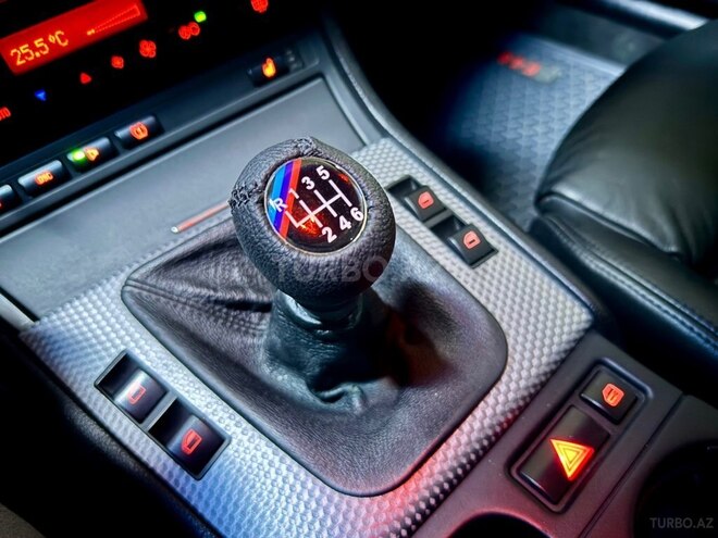 BMW 330-15