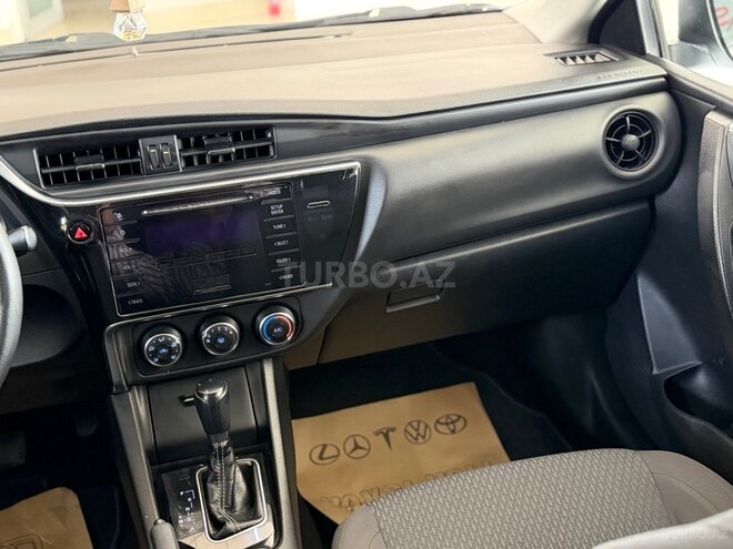 Toyota Corolla-12
