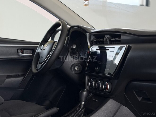 Toyota Corolla-9