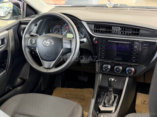 Toyota Corolla-11