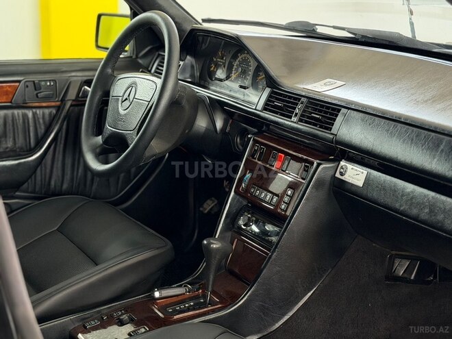 Mercedes 320 E-7