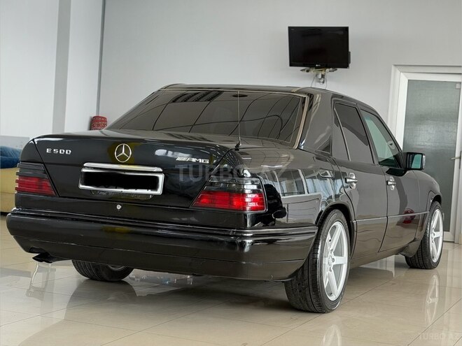 Mercedes 320 E-8