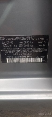 Hyundai Elantra-8