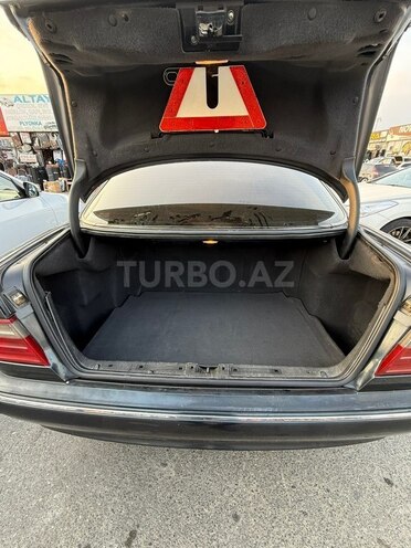 Mercedes E 240-9