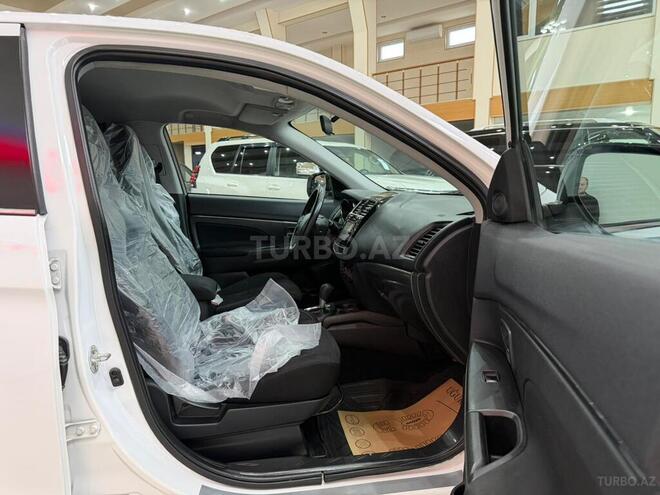 Mitsubishi ASX-16