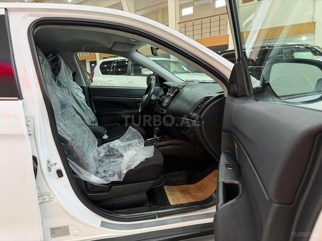Mitsubishi ASX-17