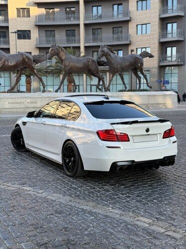 BMW 528-10