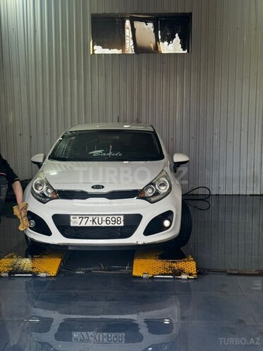 Kia Rio-1