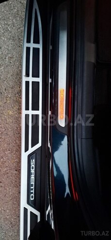 Kia Sorento-8