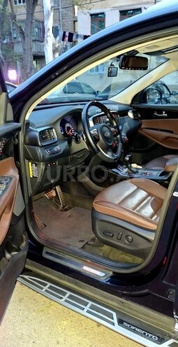 Kia Sorento-9