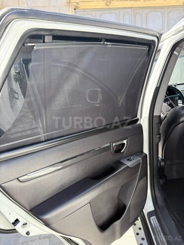 Hyundai Santa Fe-12