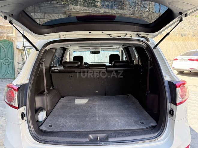 Hyundai Santa Fe-13