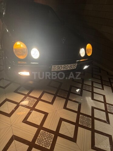 Mercedes E 240-9