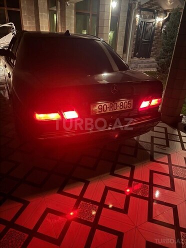 Mercedes E 240-14