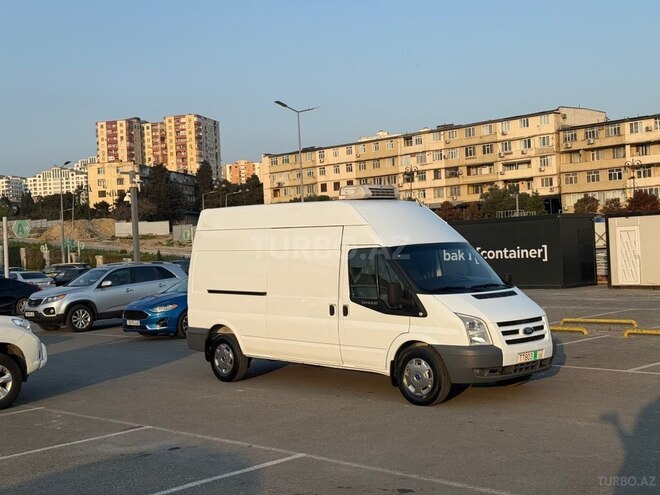 Ford Transit-3