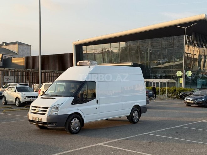 Ford Transit-2