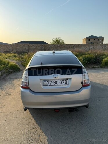 Toyota Prius-2