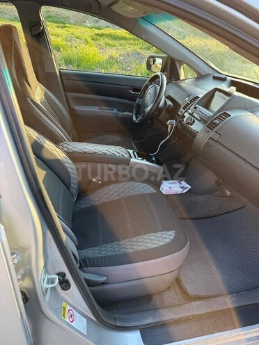 Toyota Prius-9