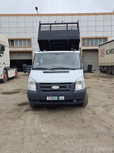 Ford Transit-4