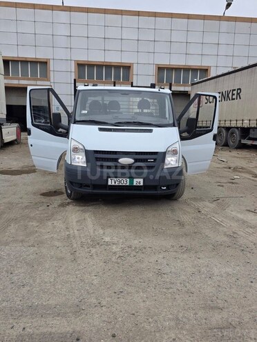Ford Transit-2