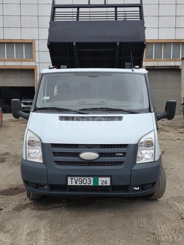 Ford Transit-3
