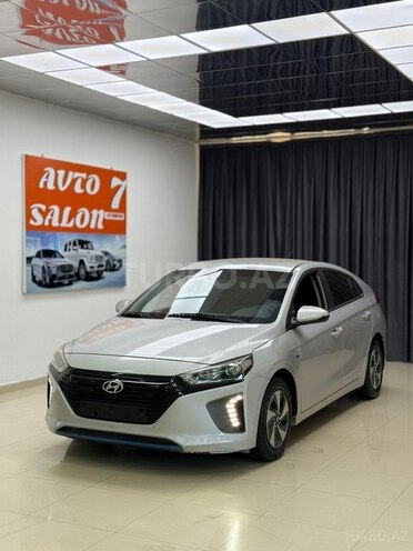Hyundai IONIQ-1