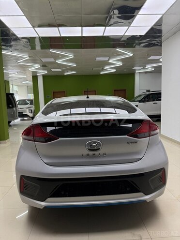 Hyundai IONIQ-4