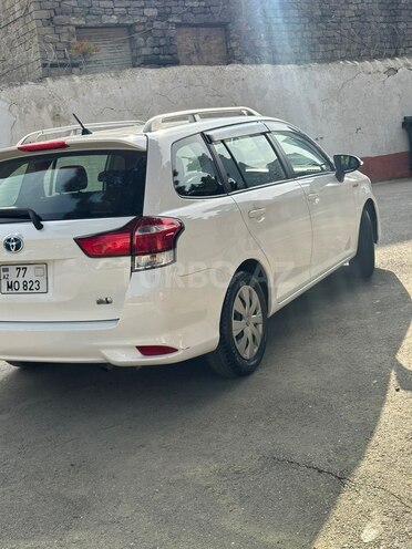 Toyota Corolla Fielder-8