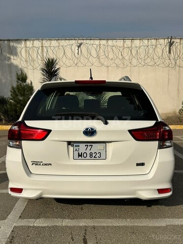 Toyota Corolla Fielder-6