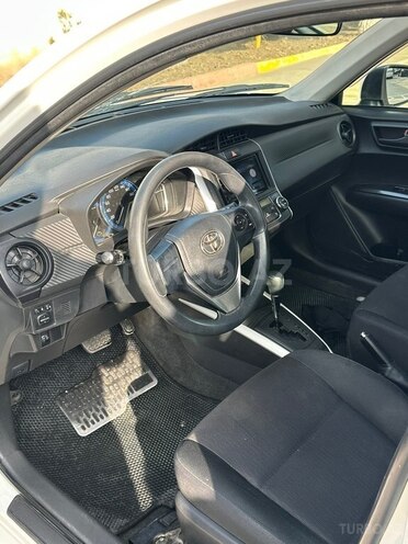 Toyota Corolla Fielder-5