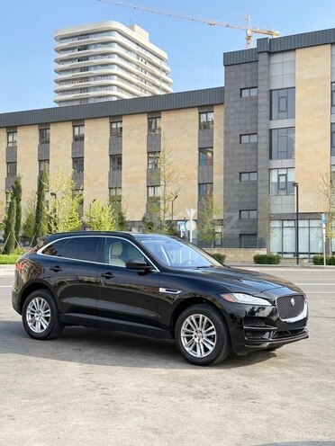 Jaguar F-Pace-8