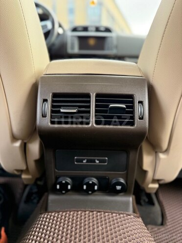Jaguar F-Pace-20