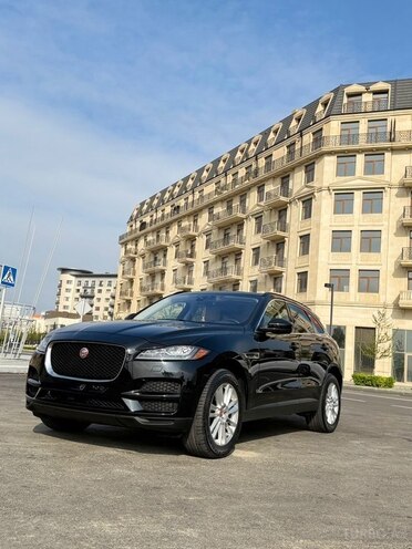 Jaguar F-Pace-9