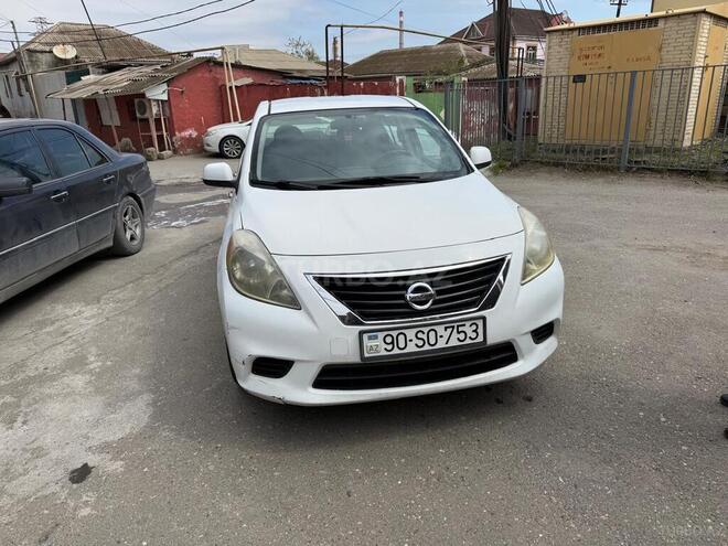 Nissan Versa-1