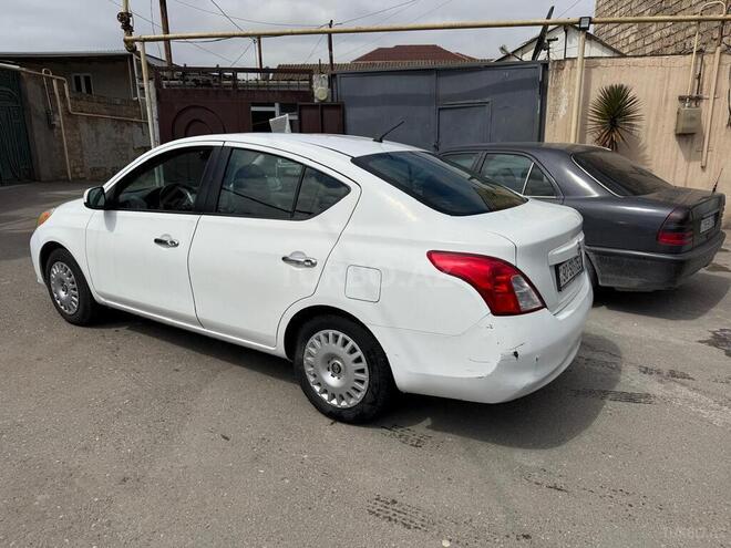 Nissan Versa-4