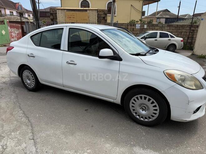 Nissan Versa-3