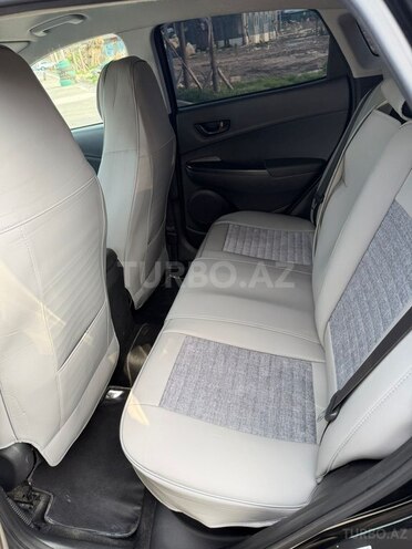 Hyundai Kona-3