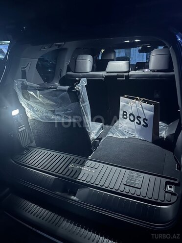 Lexus LX 500d-8