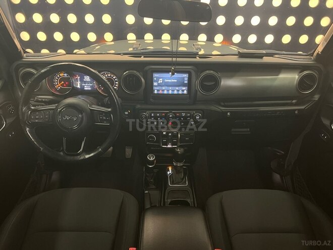 Jeep Wrangler-13