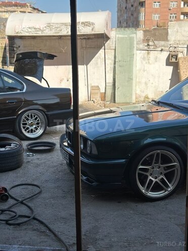 BMW 525-6